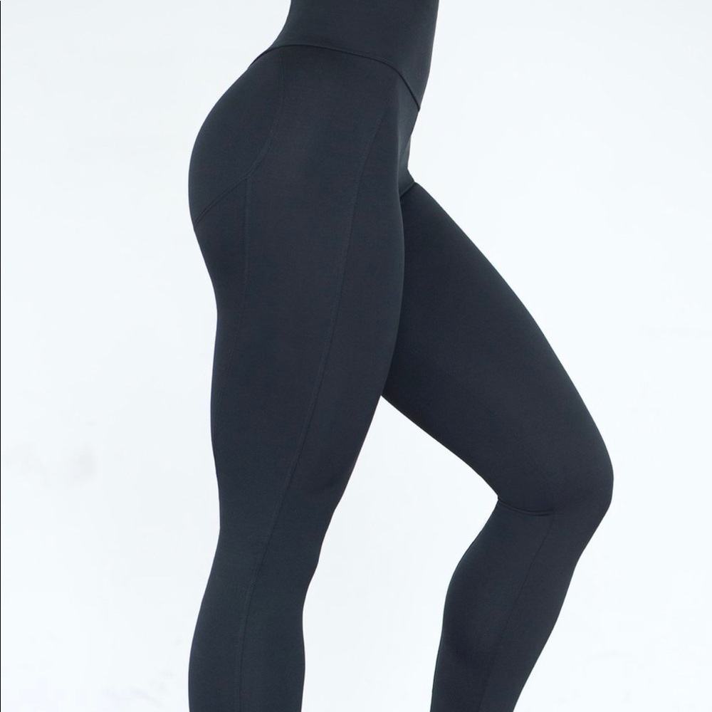 Bombshell Shape Leggings